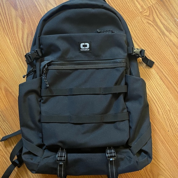 ogio alpha 320